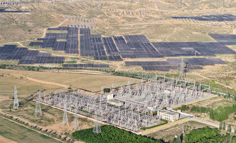 Ningxia : la centrale photovolta?que favorise le développement vert à Yinchuan