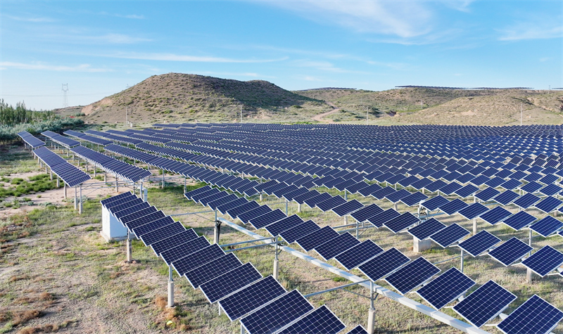 Ningxia : la centrale photovolta?que favorise le développement vert à Yinchuan