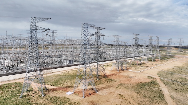 Ningxia : un projet photovolta?que composite d'un million de kW connecté à Lingwu