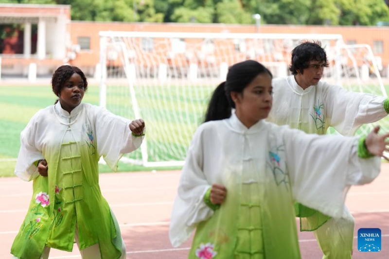Une étudiante nigériane poursuit son rêve de médecine en Chine