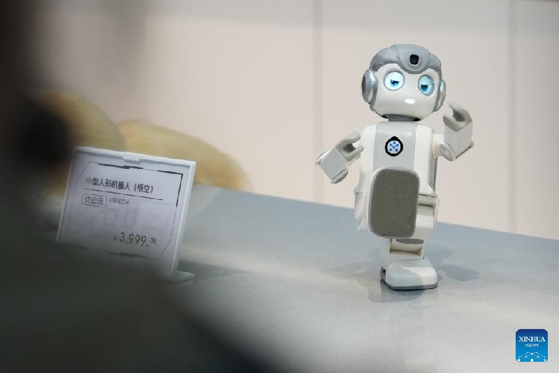 Les industries liées aux robots en pleine expansion à Beijing