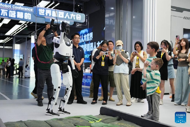 Les industries liées aux robots en pleine expansion à Beijing