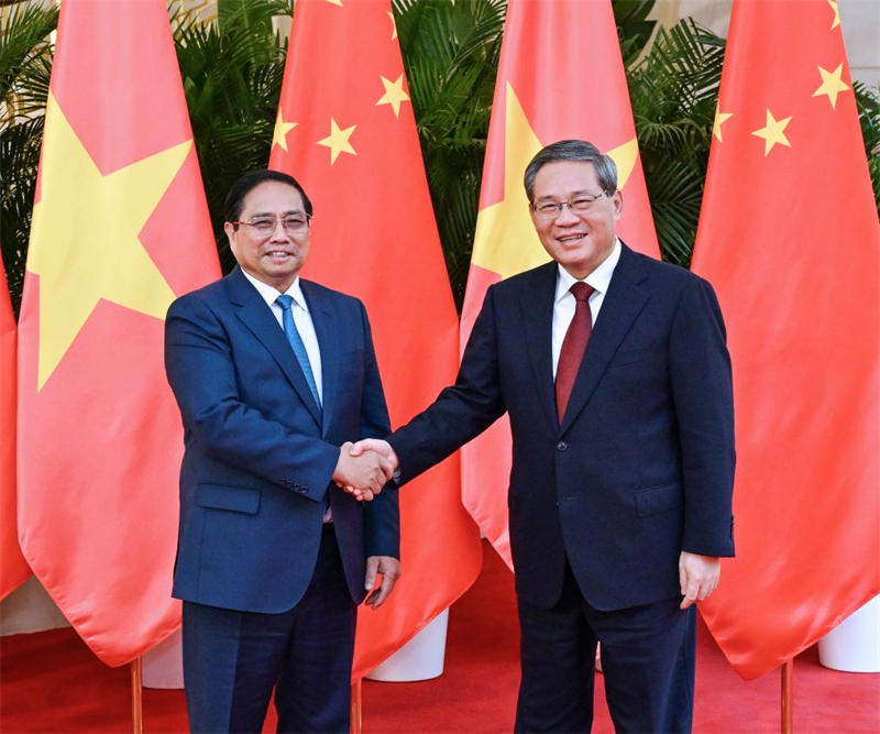 Le Premier ministre chinois rencontre son homologue vietnamien