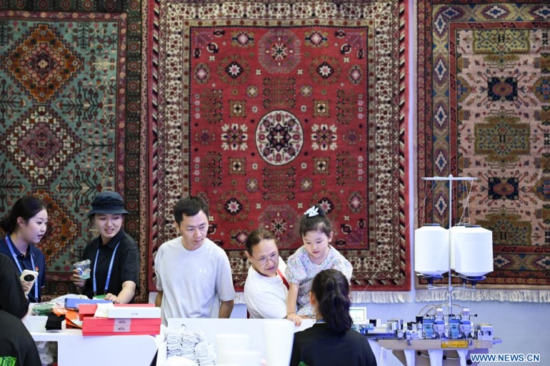 La Foire commerciale de marchandises Chine-Eurasie 2025 met en évidence les liens commerciaux mondiaux