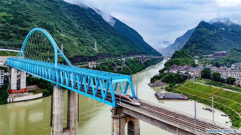 Chine : mise en service d'un tron?on clé de la ligne à grande vitesse Chongqing-Xiamen