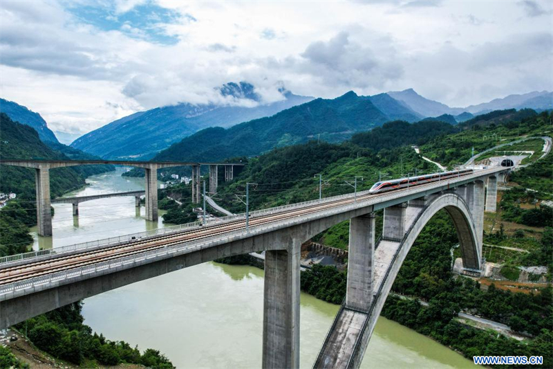 Chine : mise en service d'un tron?on clé de la ligne à grande vitesse Chongqing-Xiamen