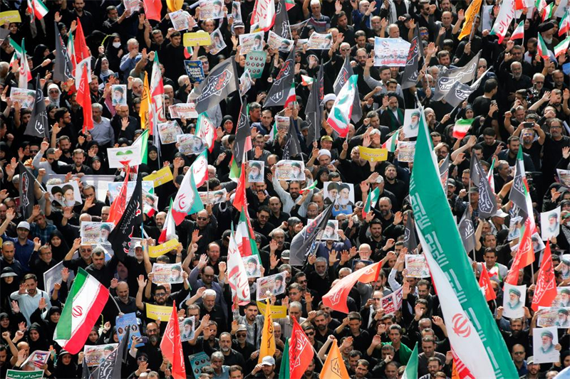 Iran : funérailles nationales des commandants militaires et des scientifiques tués lors des frappes israéliennes