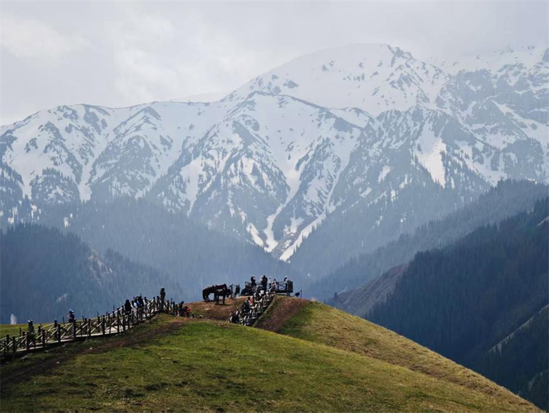 Vue du site touristique de Guozigou dans le district de Huocheng, dans la région autonome ou?goure du Xinjiang (nord-ouest de la Chine), le 1er mai 2025. (Photo : Jia Zhao)