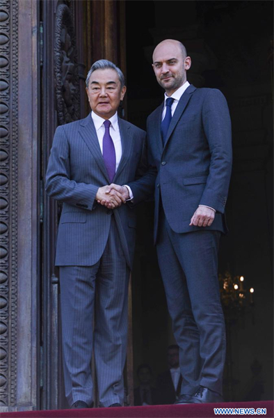 Le MAE chinois appelle la Chine et la France à défendre le multilatéralisme et les règles du libre-échange