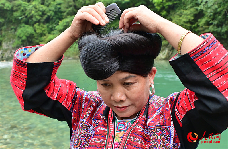 Guangxi : Huangluo, le village aux cheveux les plus longs du monde