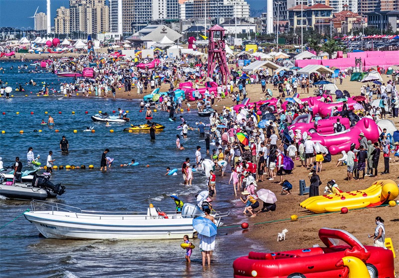 Shandong : les joies des activités aquatiques en mer à Rongcheng pour échapper aux chaleurs estivales