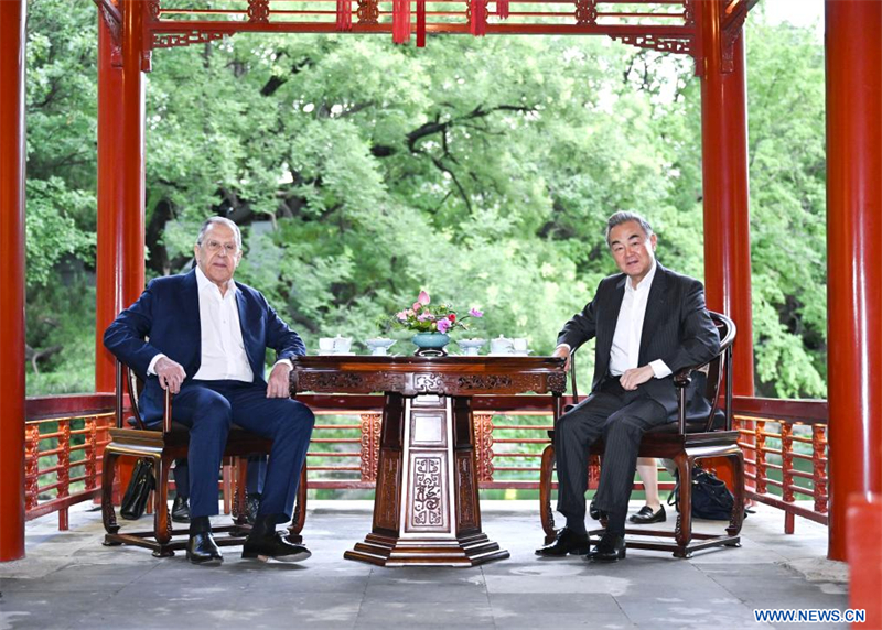 Le ministre chinois des AE rencontre son homologue russe pour discuter de la coopération au sein de l'OCS