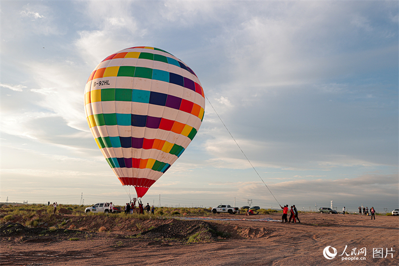 Mongolie intérieure : le Concours national de ballons à air chaud à Dengkou