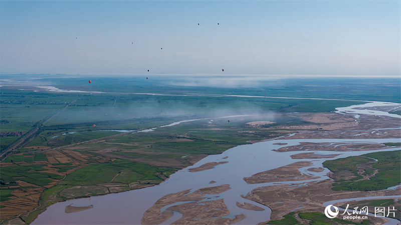 Mongolie intérieure : le Concours national de ballons à air chaud à Dengkou