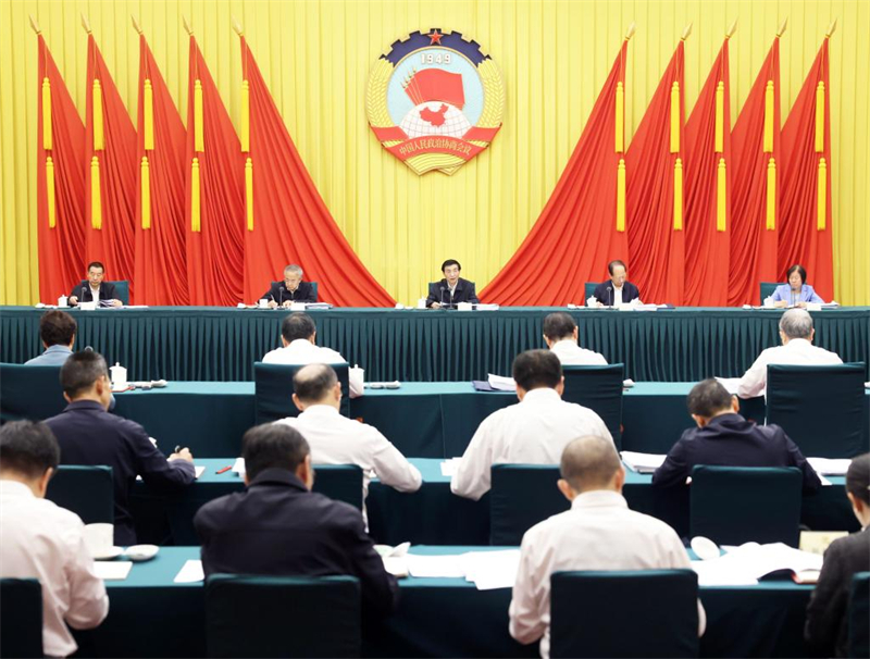 Le plus haut conseiller politique chinois appelle les membres de la CCPPC à mener des consultations économiques