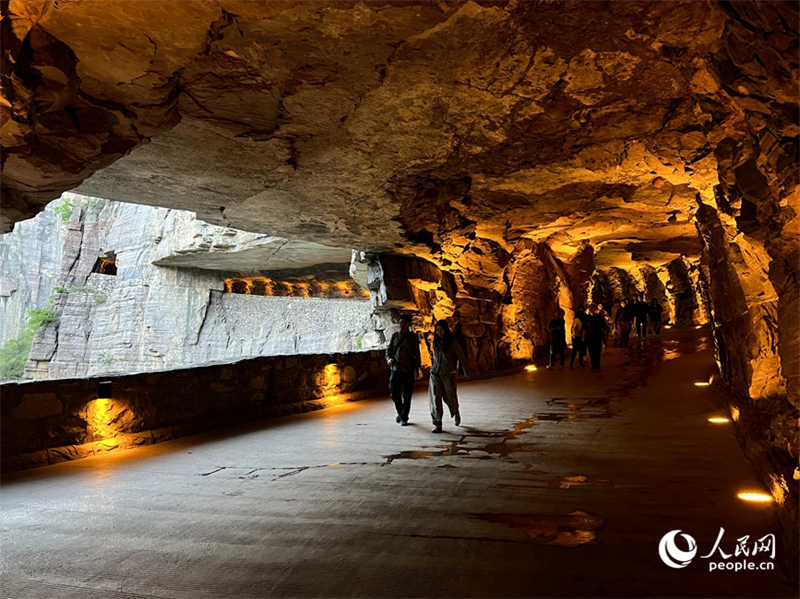 Henan : la légendaire route à flanc de falaise du village de Guoliang