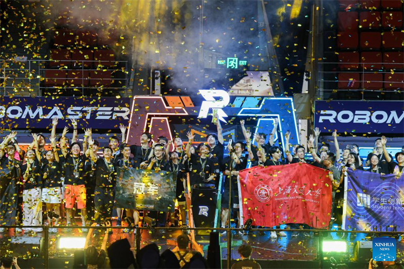 Guangdong : fin du 24e Concours de robots des universités de Chine à Shenzhen