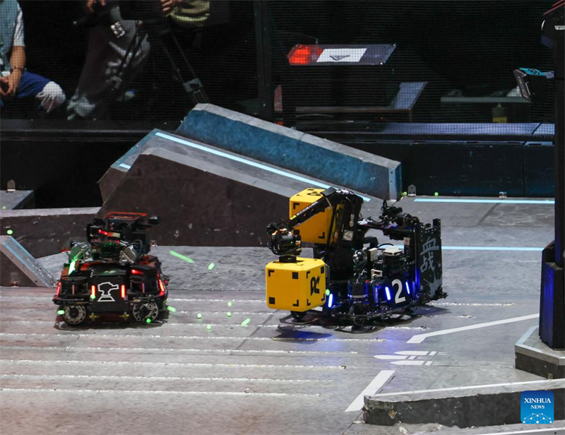 Guangdong : fin du 24e Concours de robots des universités de Chine à Shenzhen