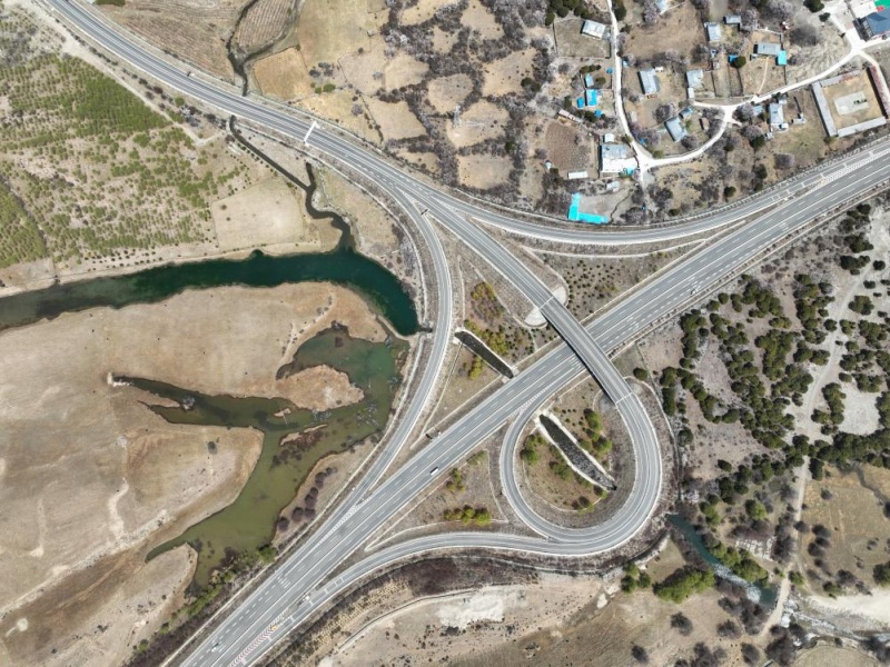 Le réseau de transport complet stimule le développement au Xizang