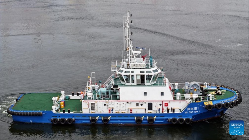 Tianjin : des remorqueurs portuaires entièrement électriques prennent la mer