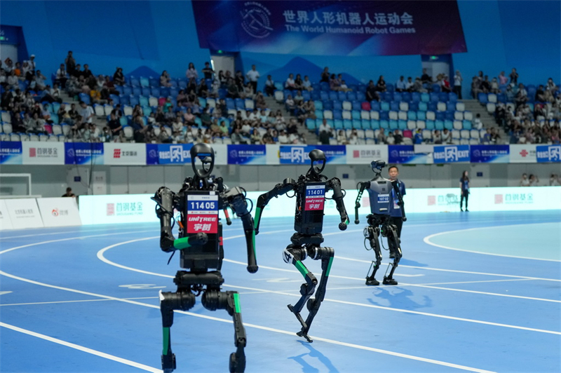 Une spectaculaire bataille d'? hommes volants ? aux Jeux mondiaux des robots humano?des 2025 à Beijing