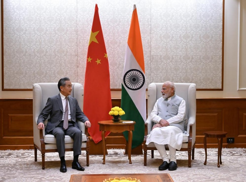 Le PM indien Modi rencontre le ministre chinois des A.E Wang Yi pour discuter des relations bilatérales