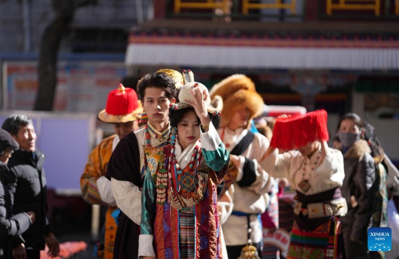 Xizang : histoire en photos d'un héritier de la technique de fabrication de costumes de Lhassa