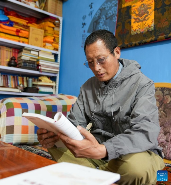 Xizang : histoire en photos d'un héritier de la technique de fabrication de costumes de Lhassa