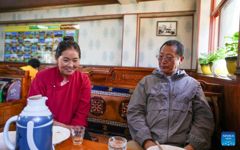 Xizang : histoire en photos d'un héritier de la technique de fabrication de costumes de Lhassa