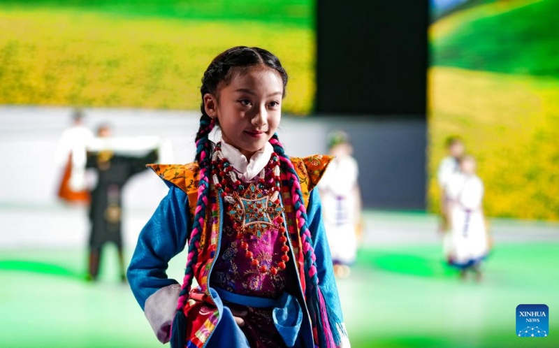 Xizang : histoire en photos d'un héritier de la technique de fabrication de costumes de Lhassa