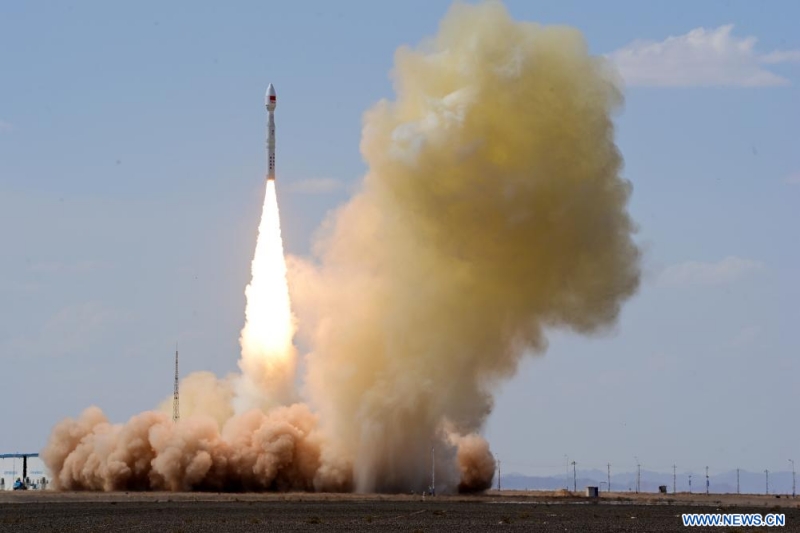 La Chine lance la fusée Lijian-1 avec sept satellites à bord