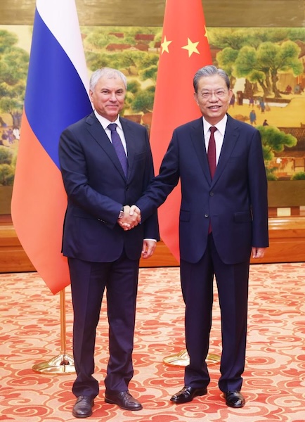 Le plus haut législateur chinois appelle à renforcer la coopération parlementaire sino-russe