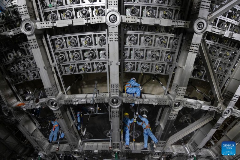 Le détecteur de neutrinos ultra-large chinois a commencé ses opérations de recherche de ? particules fant?mes ?