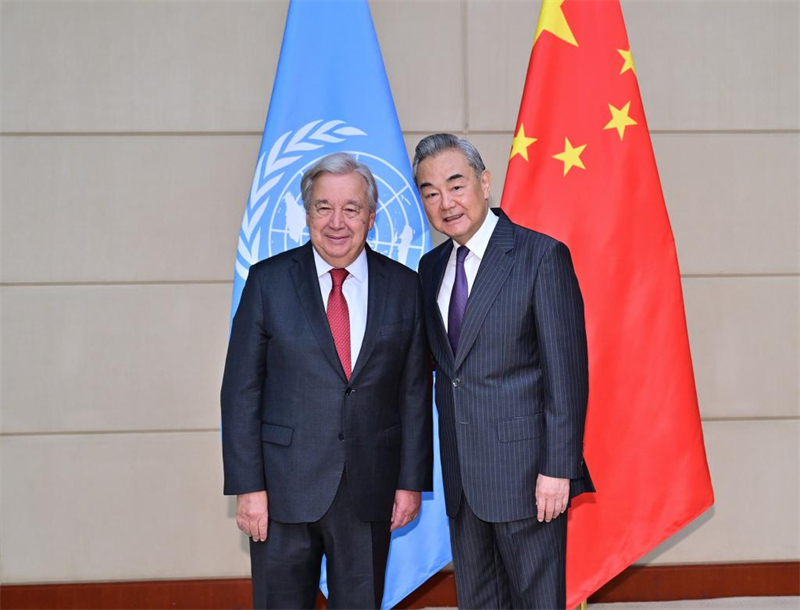 Le ministre chinois des Affaires étrangères rencontre le secrétaire général de l'ONU
