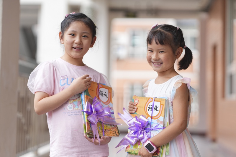 Chongqing : l'inscription des nouveaux élèves marque le début de la rentrée