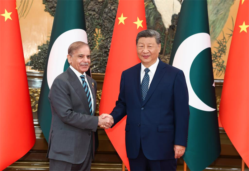 Xi Jinping rencontre le PM pakistanais Shehbaz Sharif