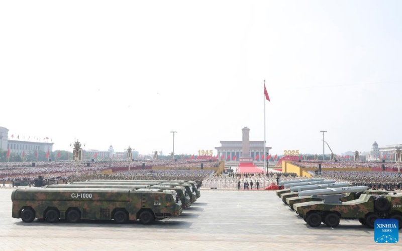 La Chine dévoile des missiles de croisière lors du défilé