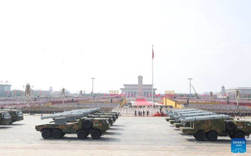 La Chine dévoile des missiles de croisière lors du défilé