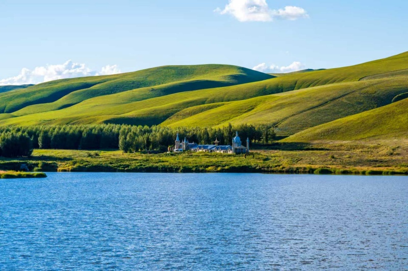 Mongolie intérieure : les magnifiques paysages de prairies au-dessus des nuages de Huolinguole
