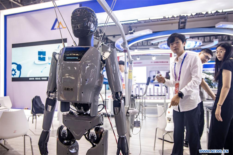 Chine : une exposition mondiale à Chongqing présente des innovations allant des robots aux drones de livraison