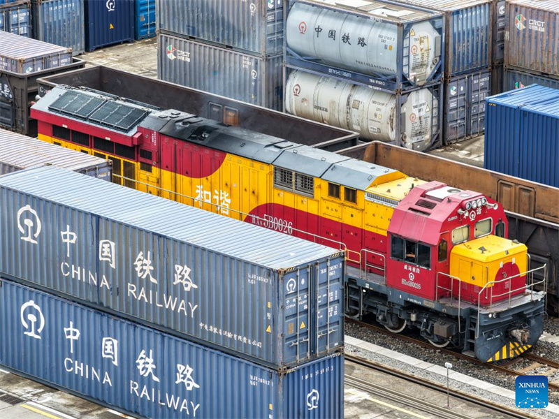 Les trains de fret Chine-Europe partis du sud-ouest de la Chine ont fait plus de 3 400 voyages cette année