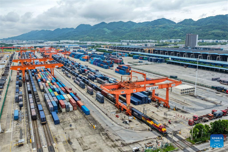 Les trains de fret Chine-Europe partis du sud-ouest de la Chine ont fait plus de 3 400 voyages cette année