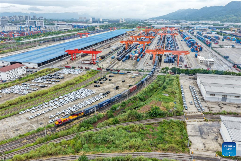 Les trains de fret Chine-Europe partis du sud-ouest de la Chine ont fait plus de 3 400 voyages cette année