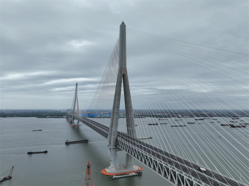 Jiangsu?: début des opérations du pont Changtai sur le Yangtsé