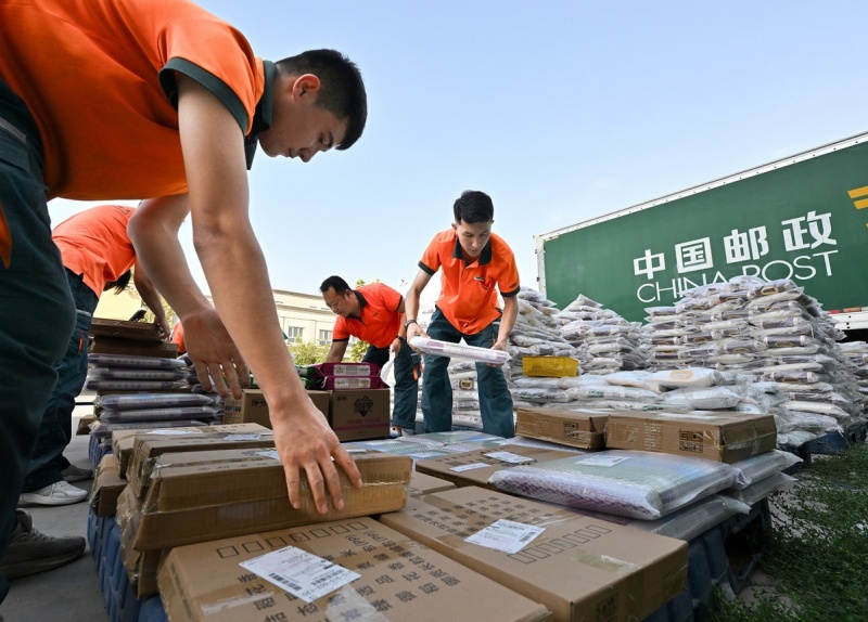 La branche du Xinjiang de la Poste de Chine étend ses services pour soutenir la revitalisation rurale