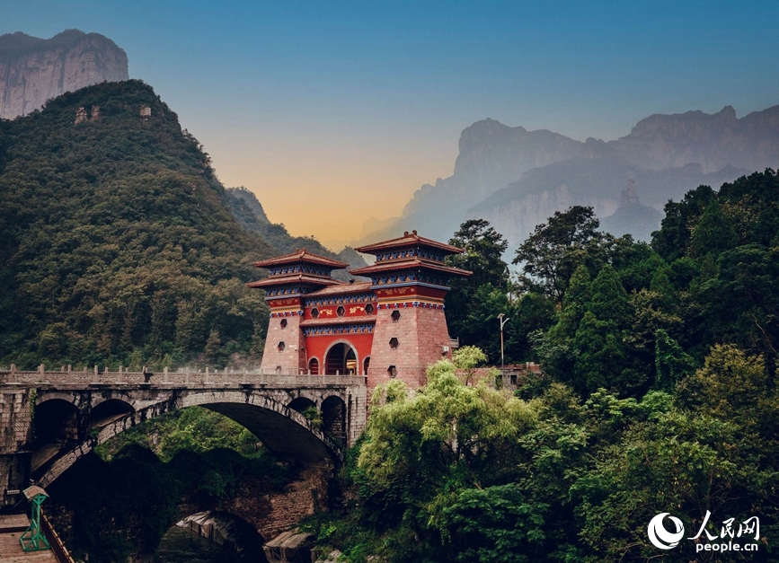 Henan?: la conférence de promotion du tourisme des monts Taihang a eu lieu à Xinxiang