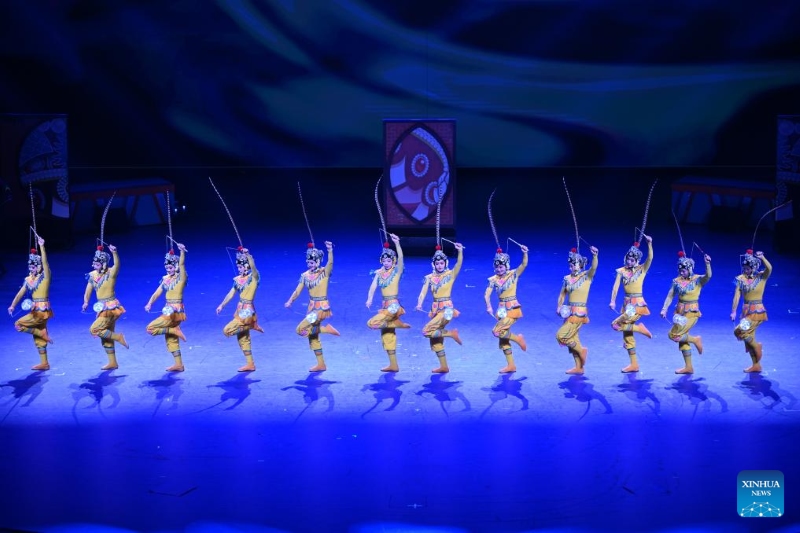 Hebei : ouverture du Festival international du cirque à Wuqiao, la ? terre natale de l'acrobatie ? en Chine