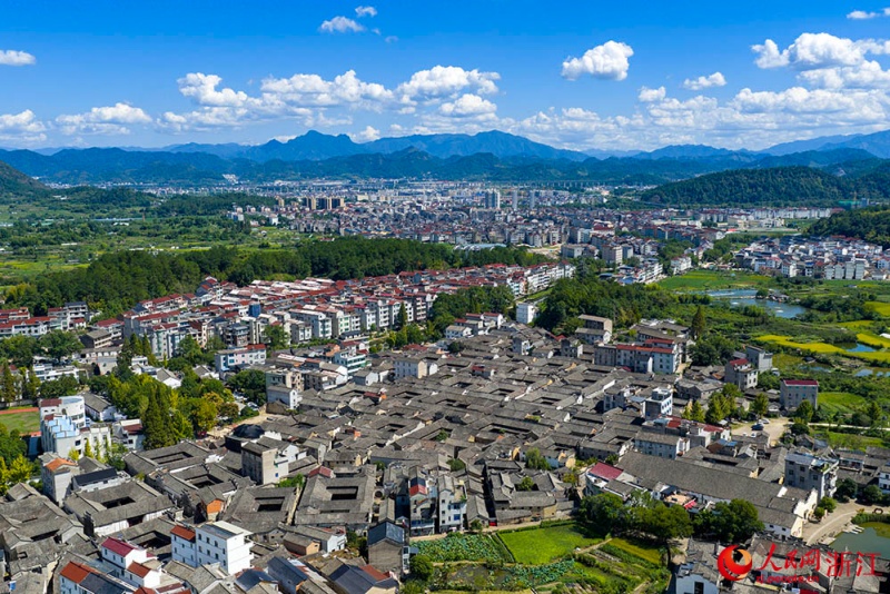 Zhejiang?: les anciennes résidences de Jinyun font peau neuve