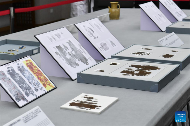 Des manuscrits chinois sur soie vieux de 2?300 ans de retour après près de huit décennies passées à l'étranger