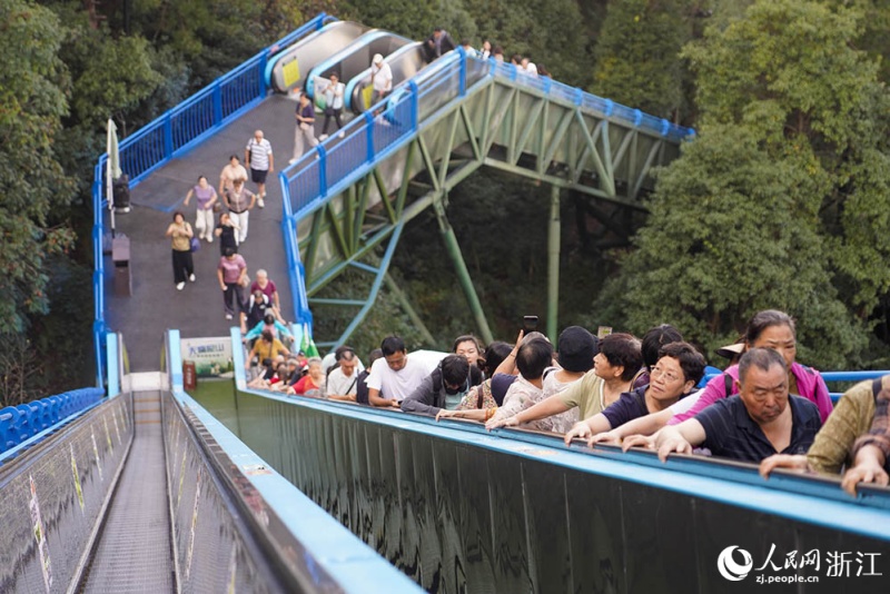 Zhejiang : le ? Tourisme + ? insuffle une nouvelle vitalité aux paysages de Xianju